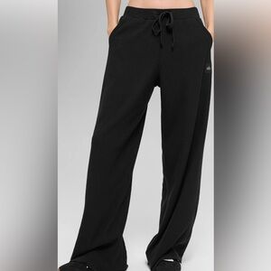 ALO Yoga Muse Wide Leg Pants